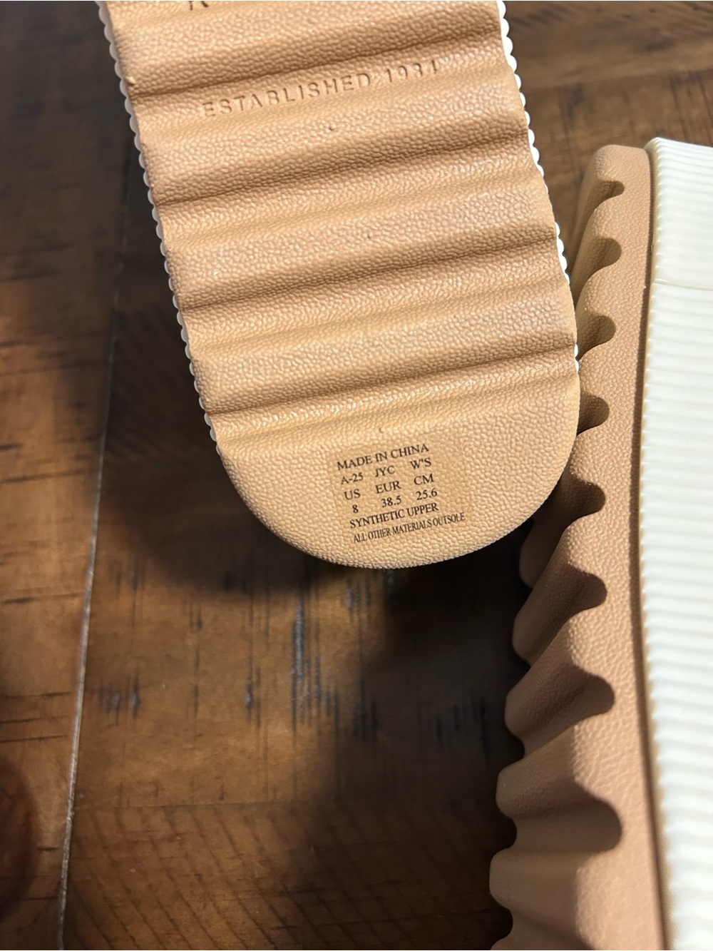 Reef Women's Platform Sandals — Cream/Tan NWOT - Picture 5 of 5